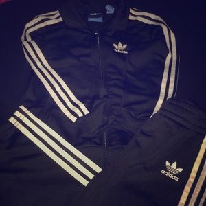 ‼️Toddler size 2-3 years old adidas track suit ‼️